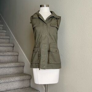 Le3no Sz M Army Green Sleeveless Button Down Utility Jacket